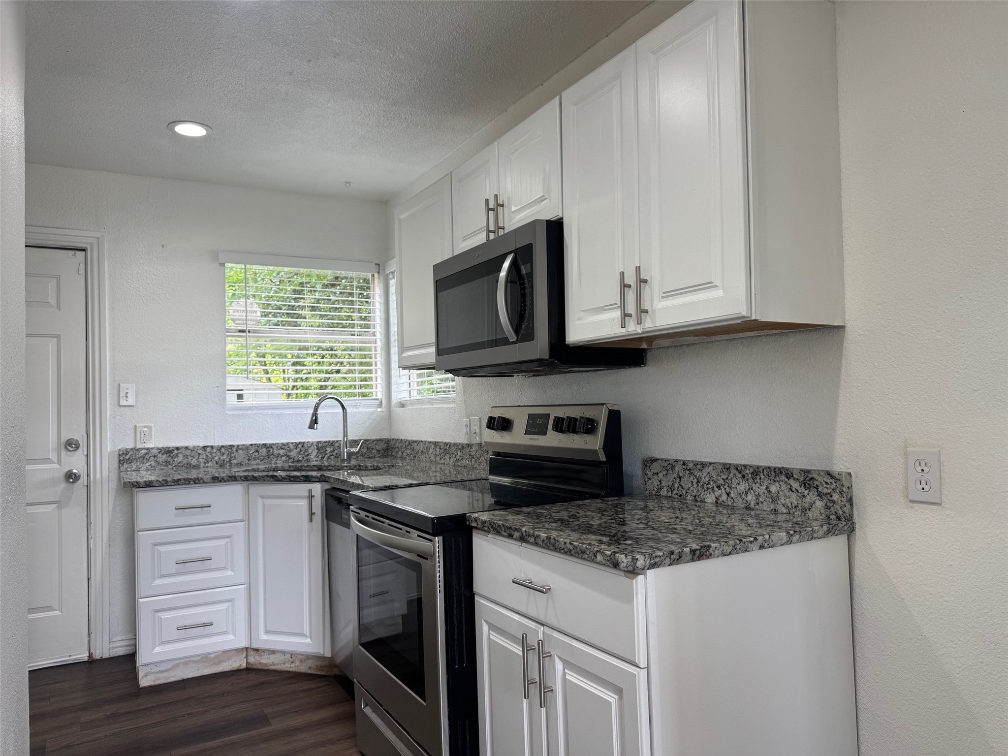5633 Curzon Avenue Fort Worth TX 76107