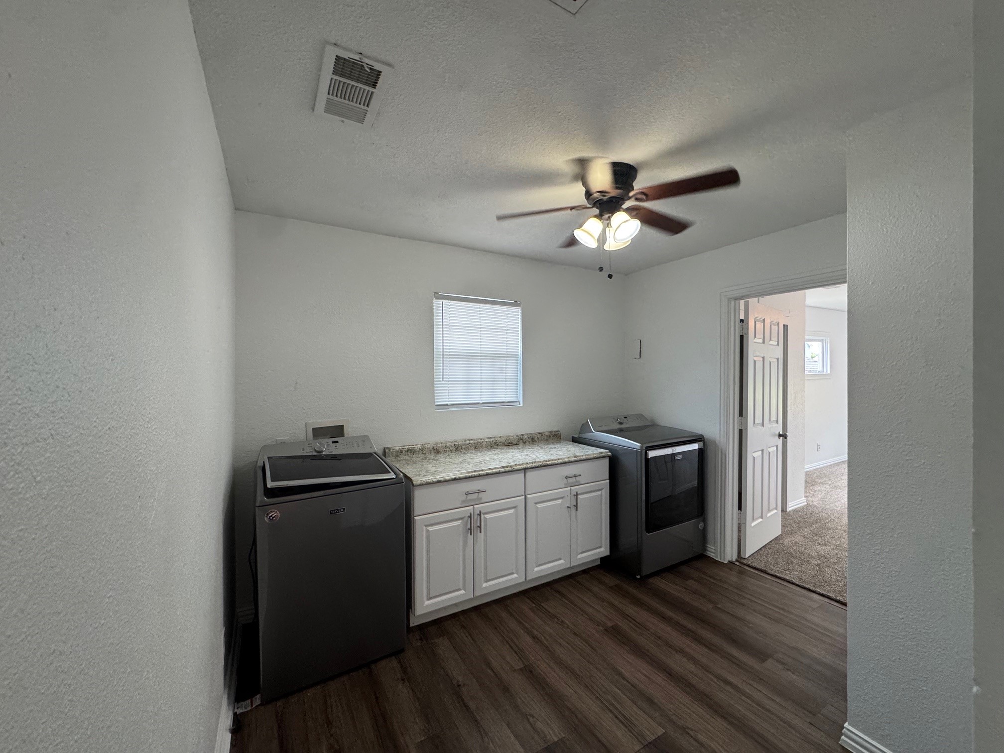 5633 Curzon Avenue Fort Worth TX 76107