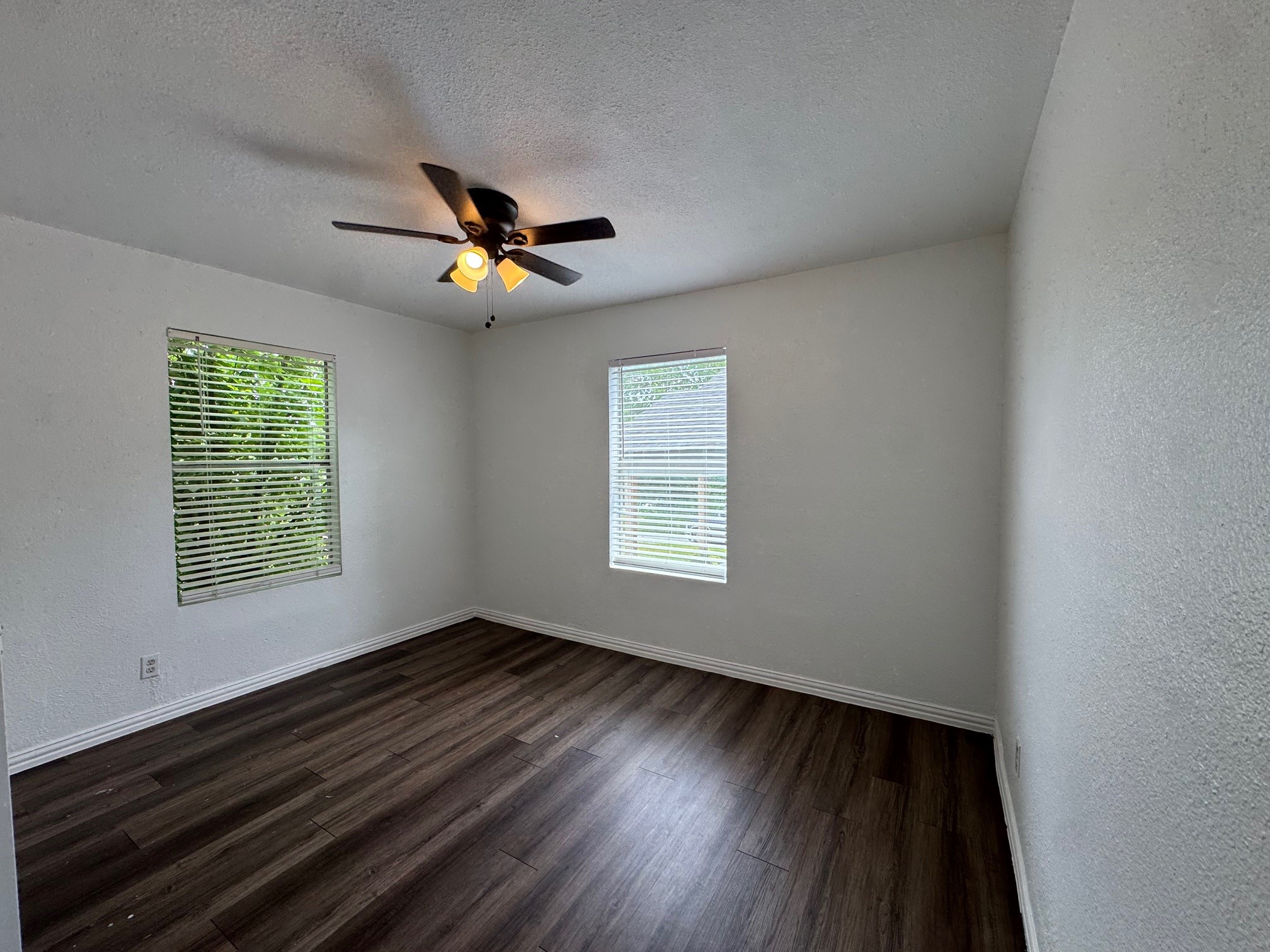 5633 Curzon Avenue Fort Worth TX 76107