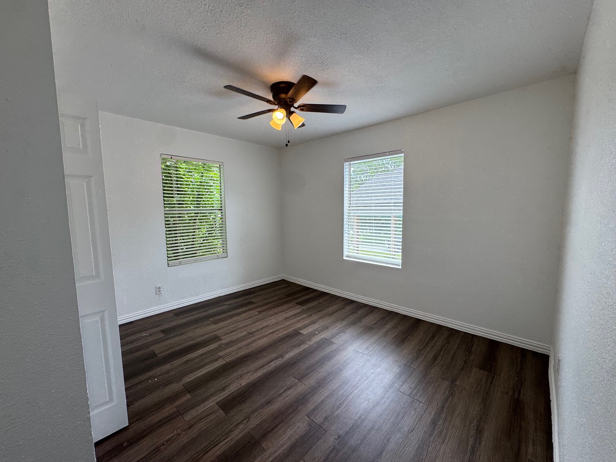 5633 Curzon Avenue Fort Worth TX 76107