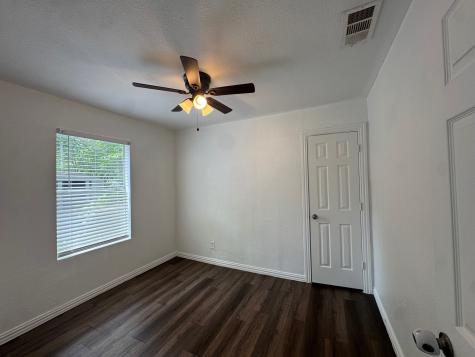 5633 Curzon Avenue Fort Worth TX 76107