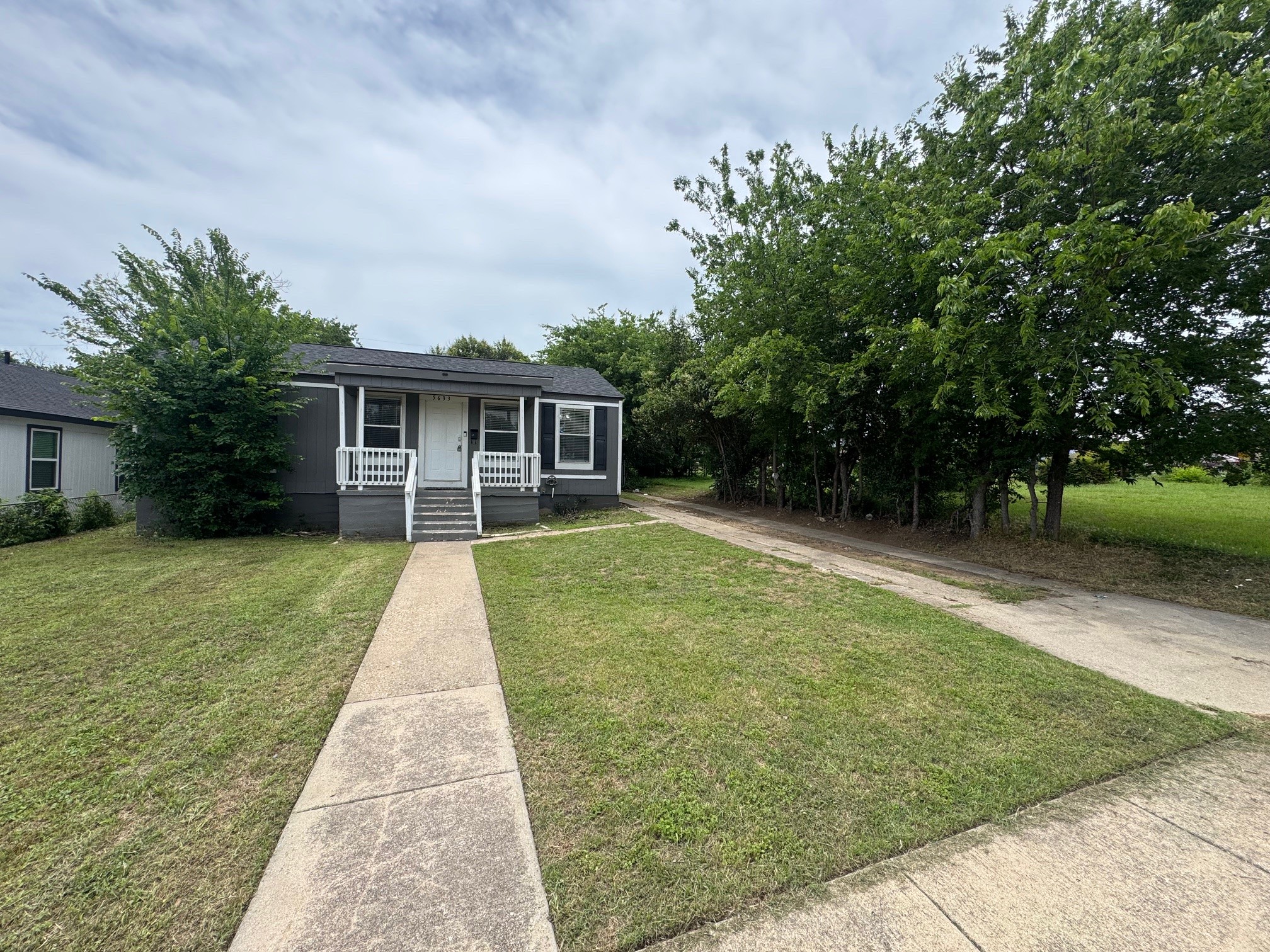 5633 Curzon Avenue Fort Worth TX 76107