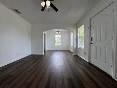 5633 Curzon Avenue Fort Worth TX 76107