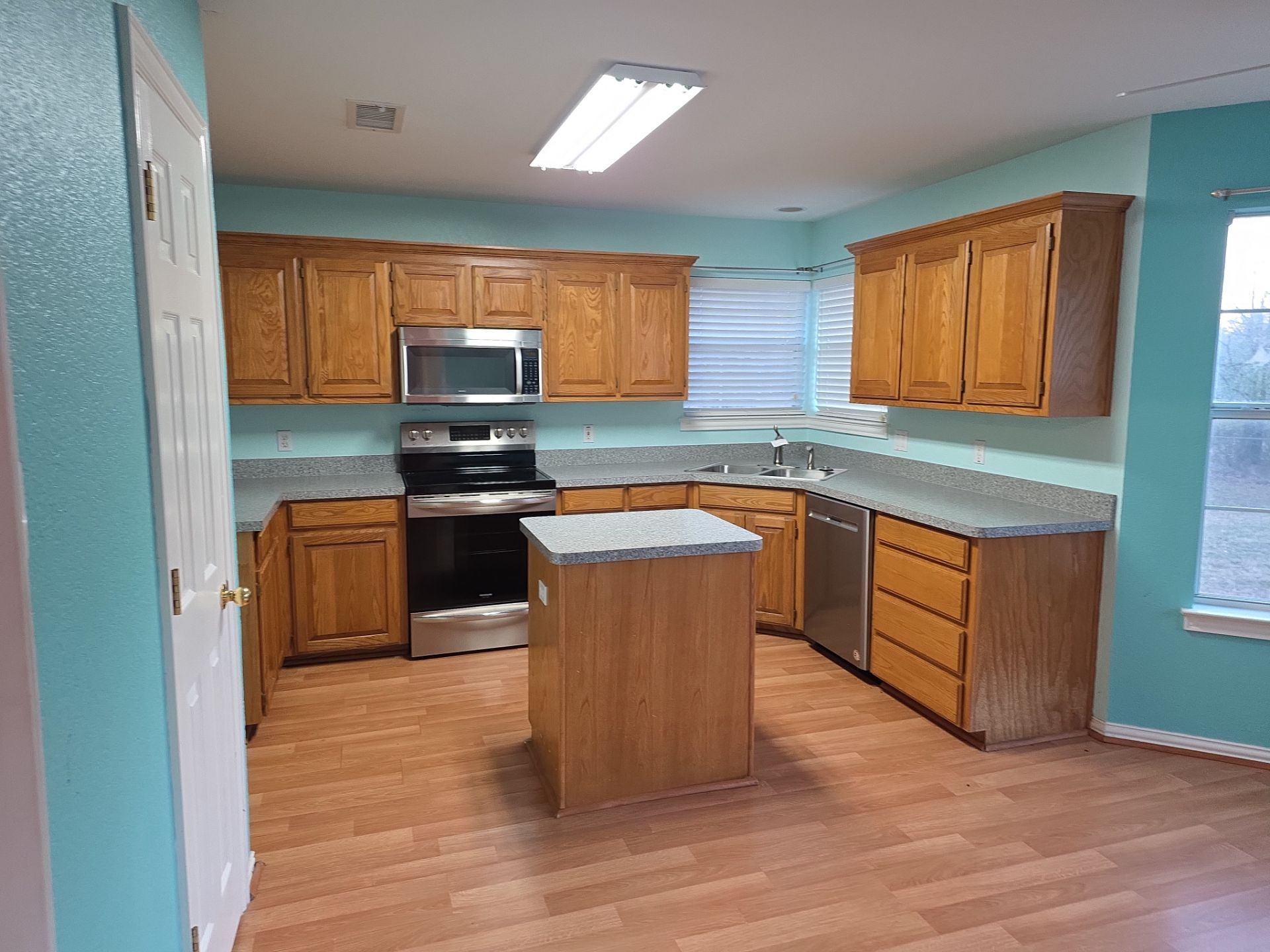 802 Justin Court Keene TX 76059