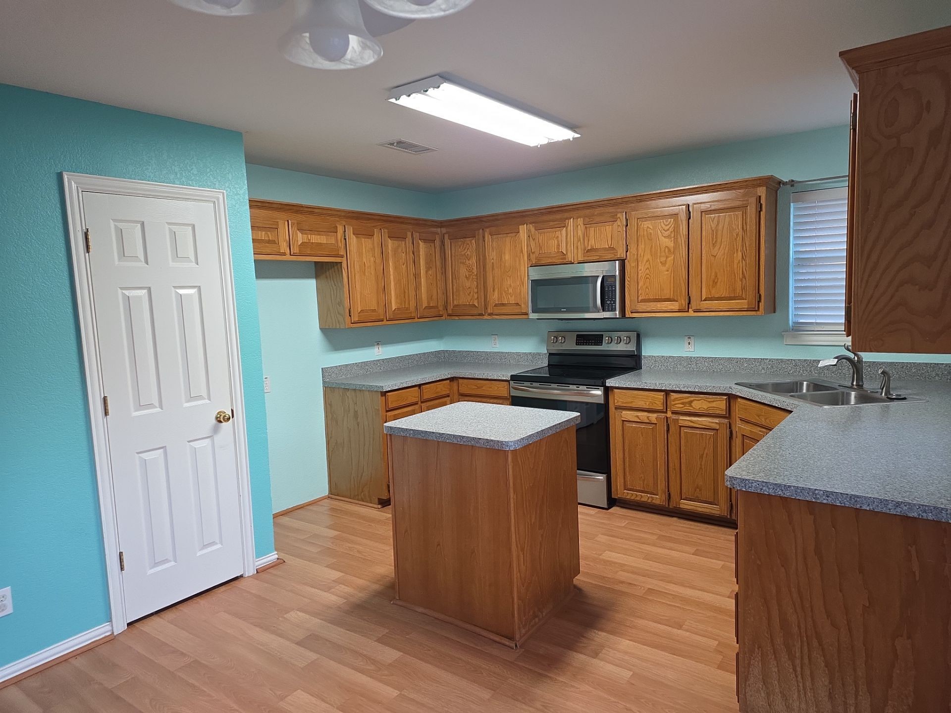 802 Justin Court Keene TX 76059