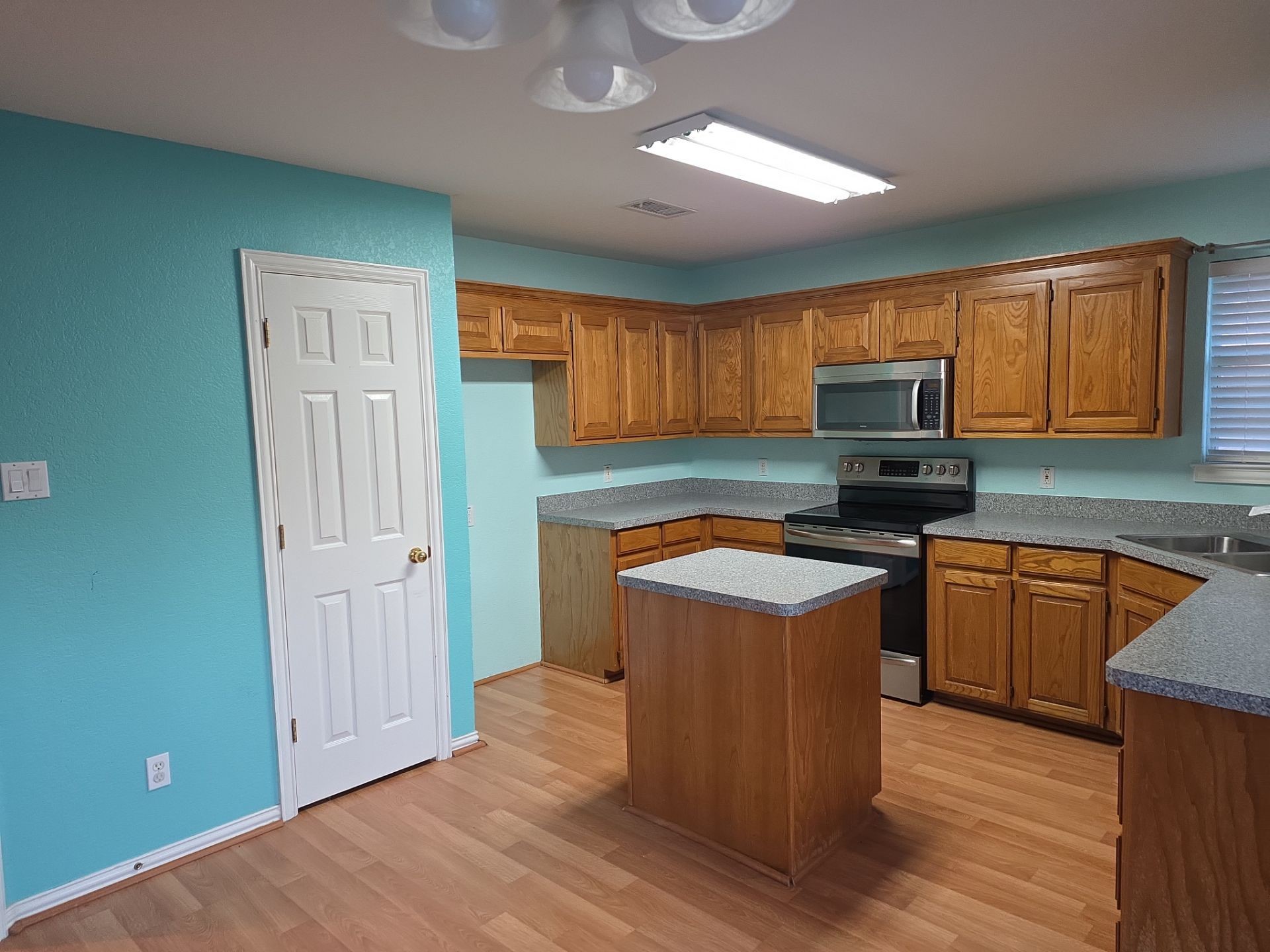 802 Justin Court Keene TX 76059