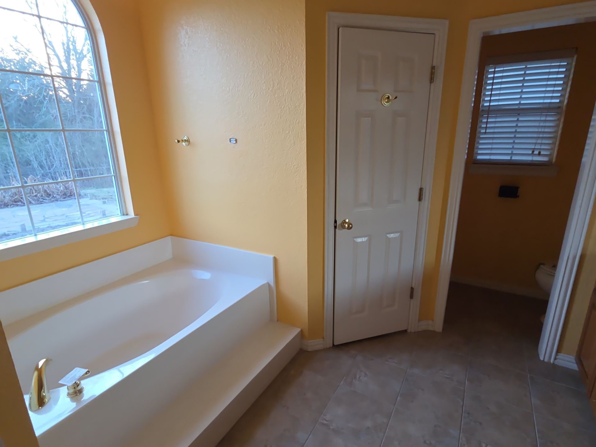 802 Justin Court Keene TX 76059