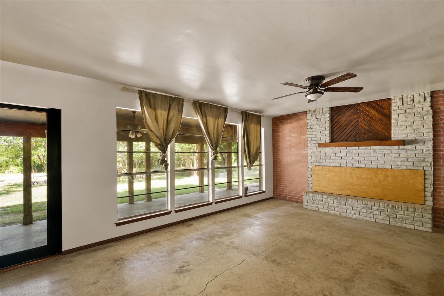 7460 County Road 990 Princeton TX 75407