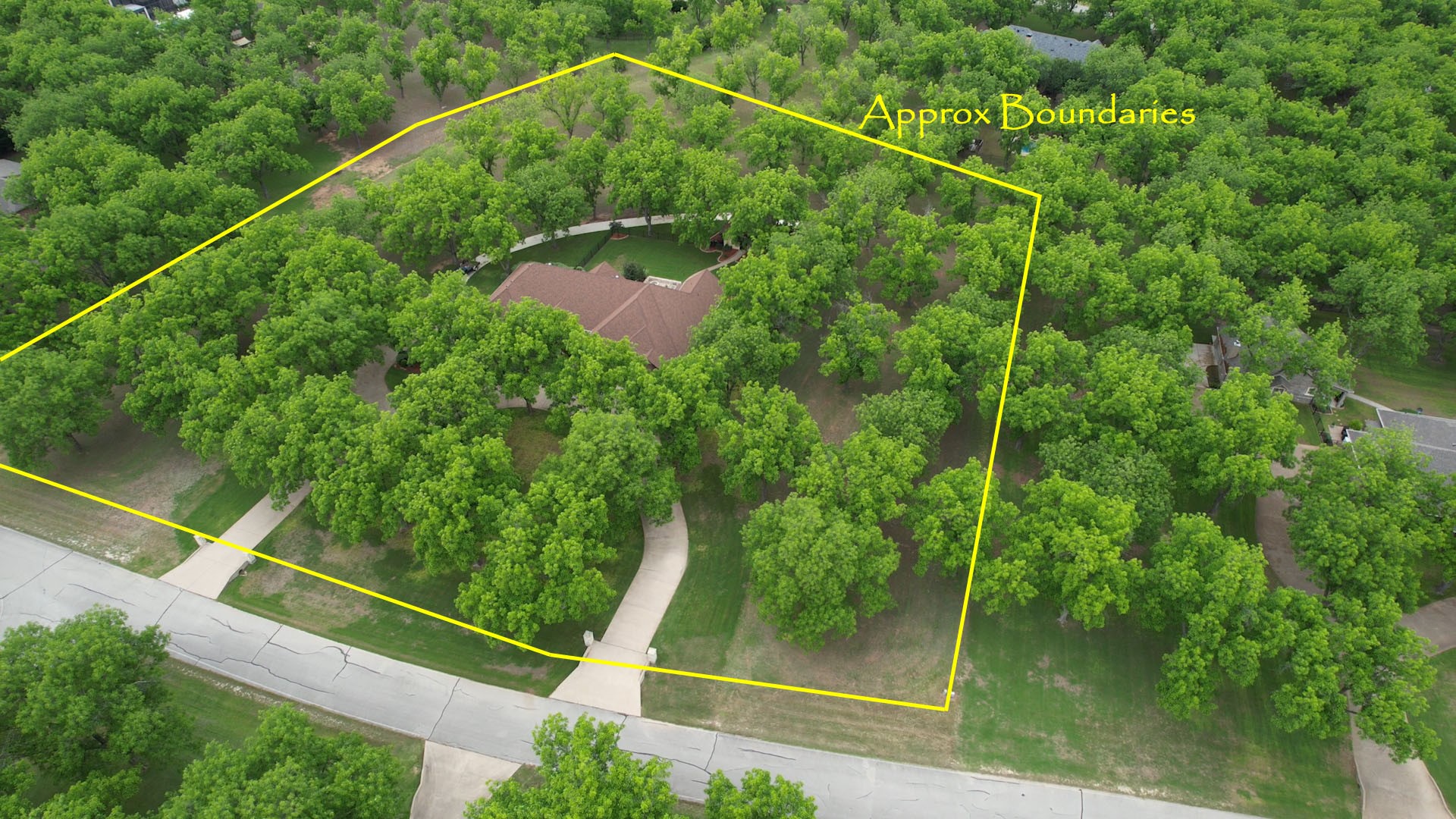 7402 Hampton Drive Granbury TX 76049