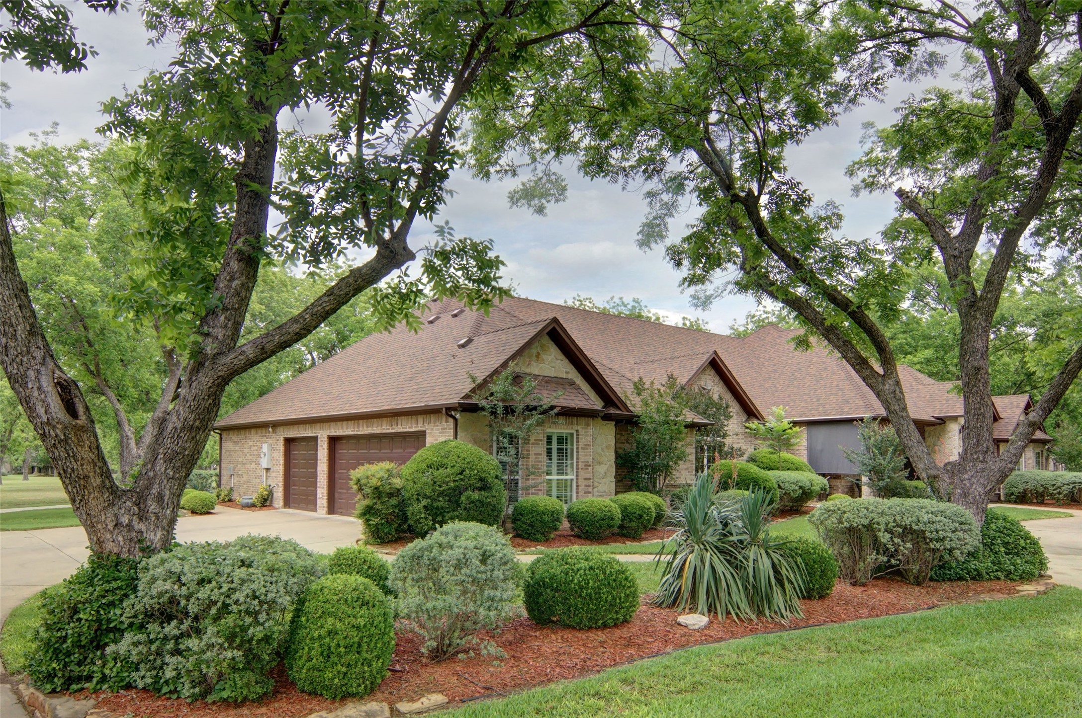 7402 Hampton Drive Granbury TX 76049