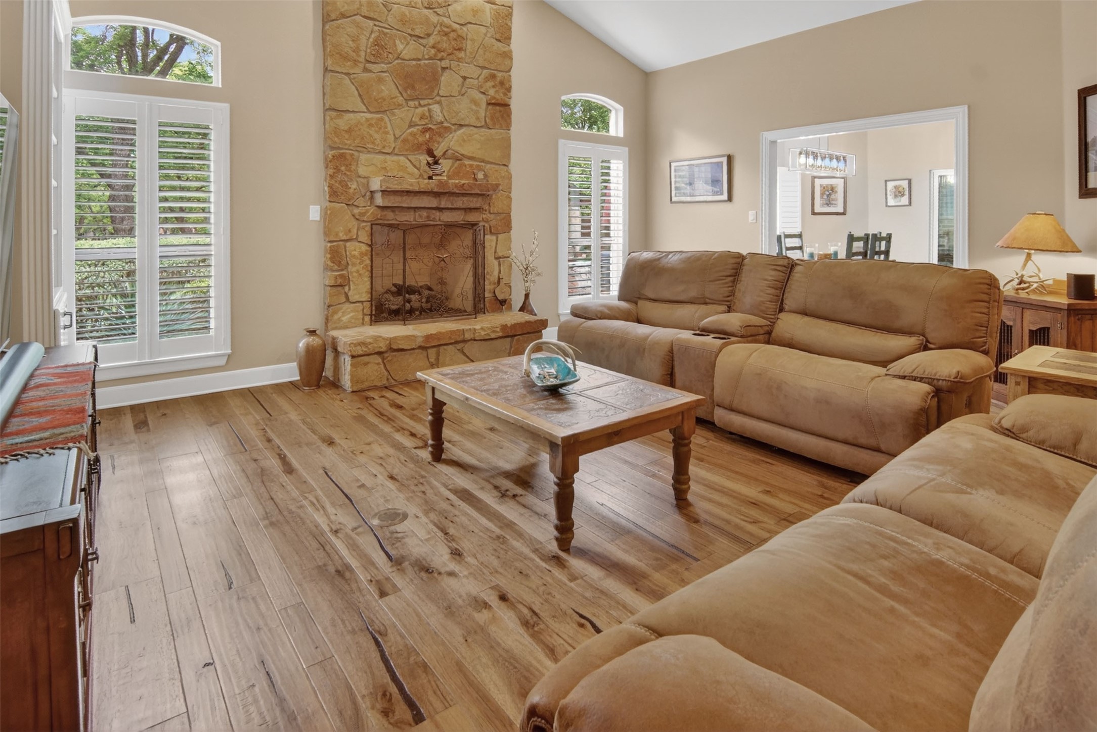 7402 Hampton Drive Granbury TX 76049