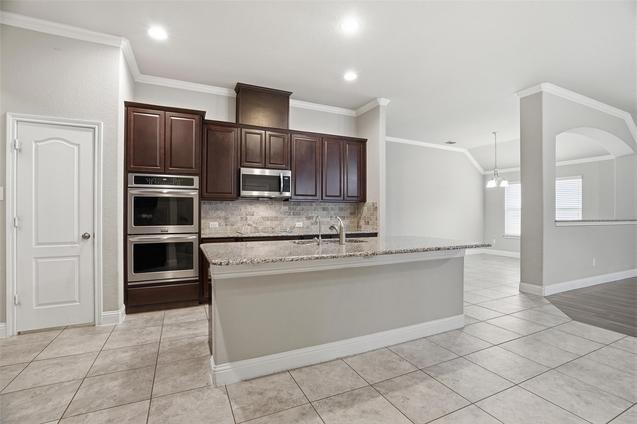 12016 Olinger Drive Fort Worth TX 76108