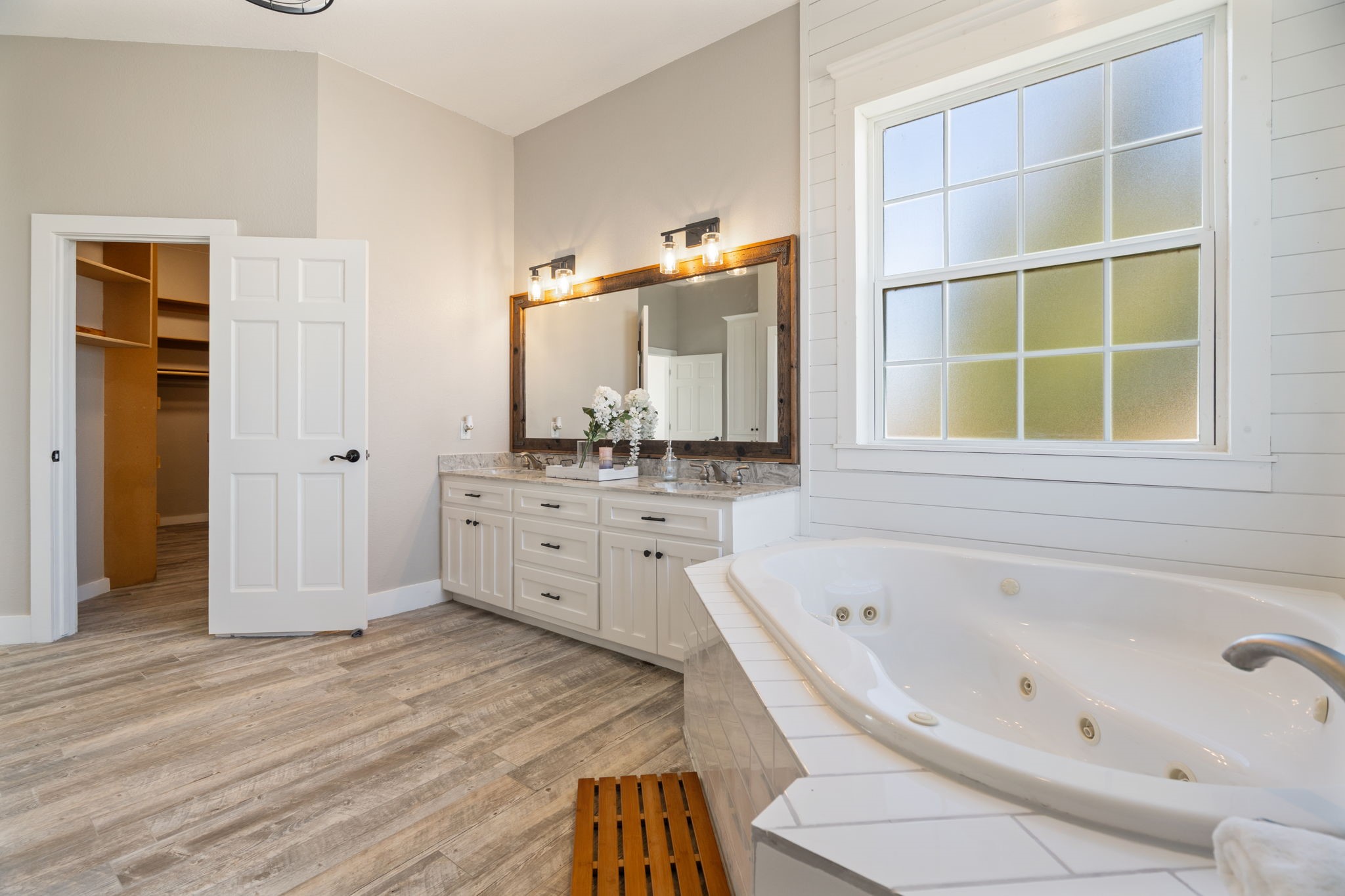 1943 Alsdorf Road Ennis TX 75119