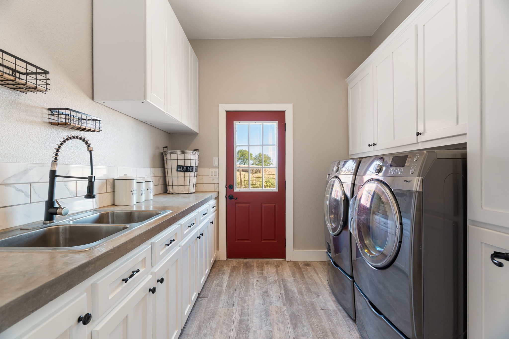 1943 Alsdorf Road Ennis TX 75119