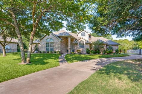 10125 Rolling Hills Court Benbrook TX 76126