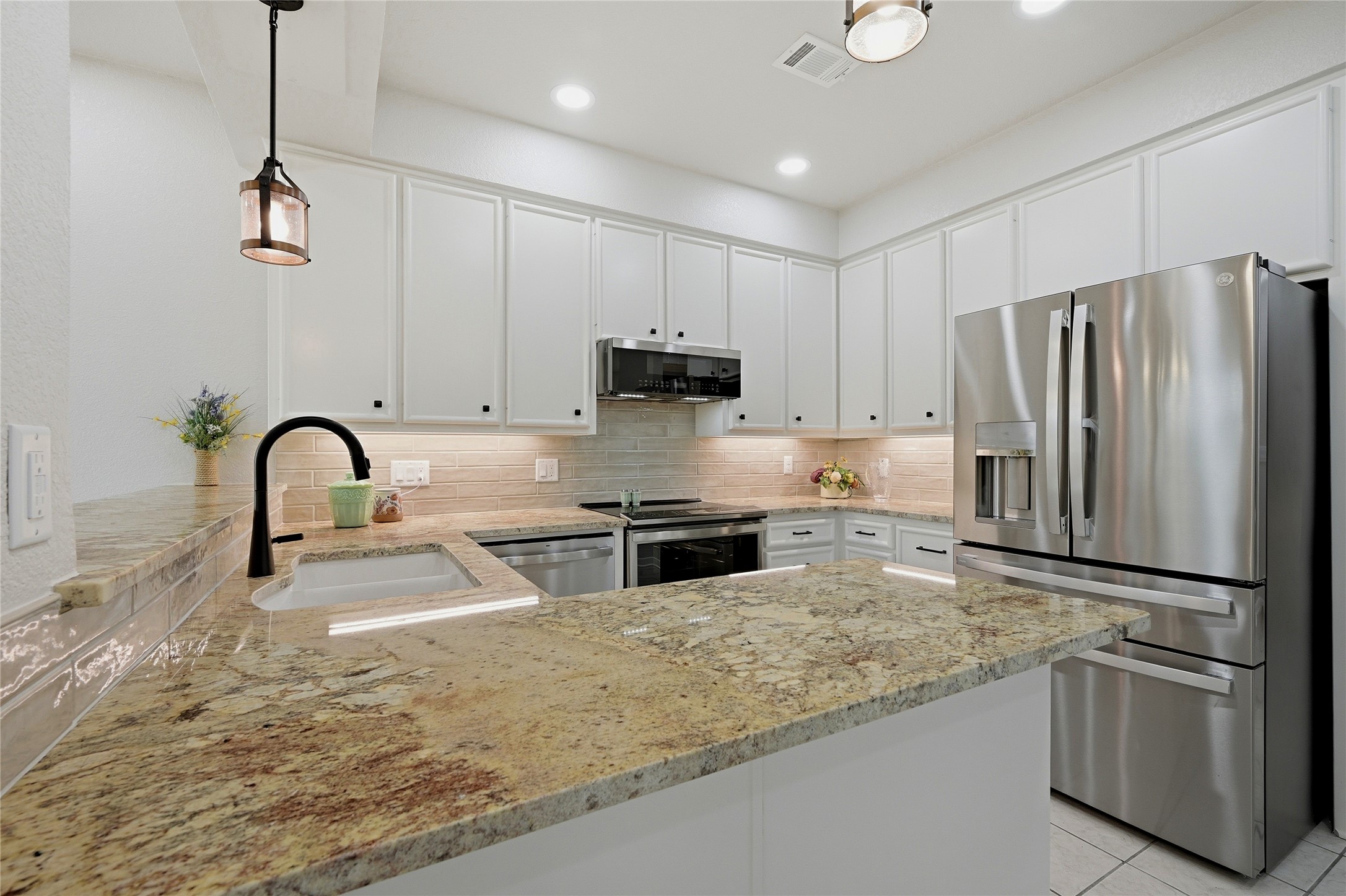 125 Greenway Bend Pottsboro TX 75076