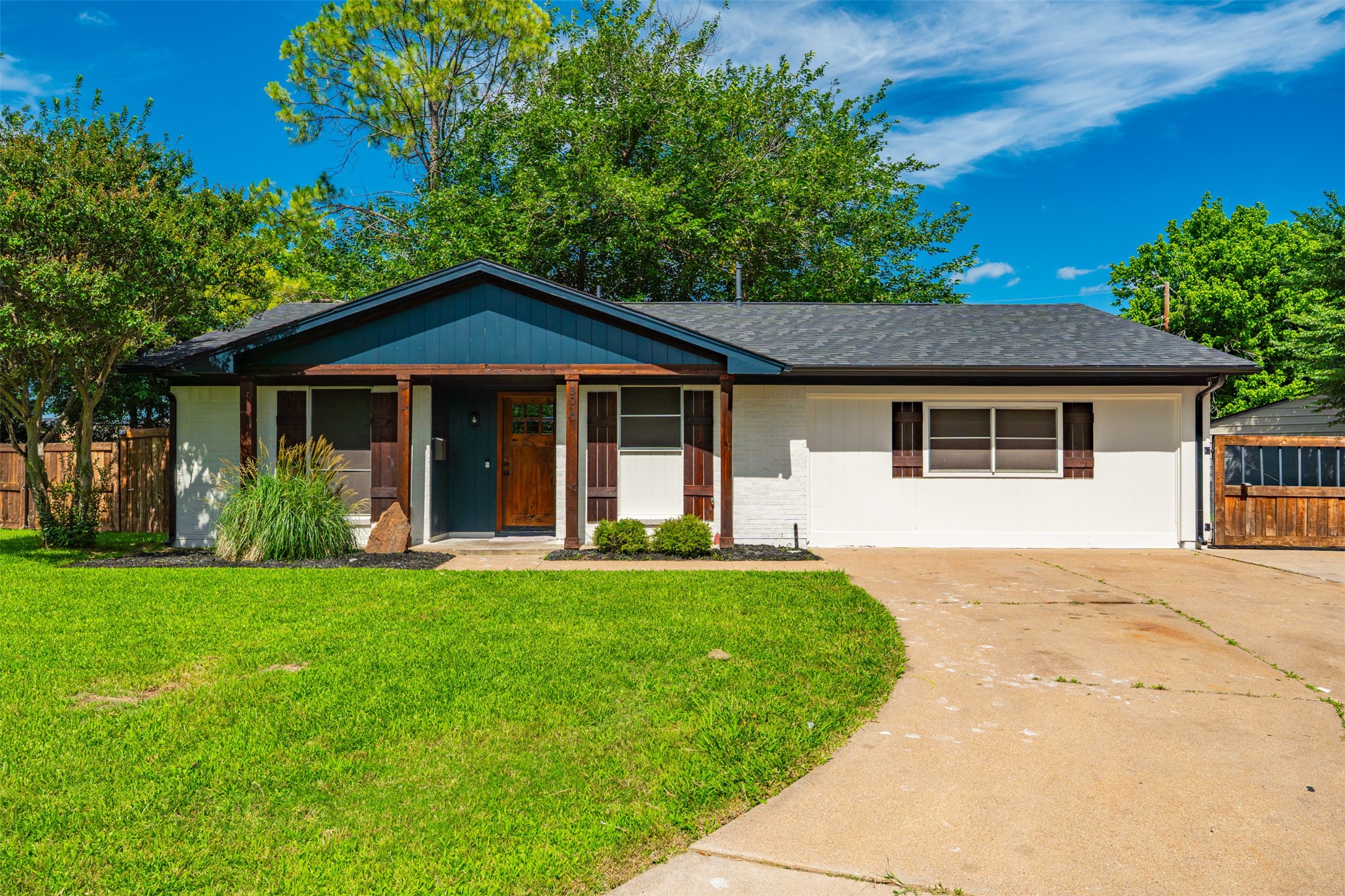 301 Bernice Court Burleson TX 76028