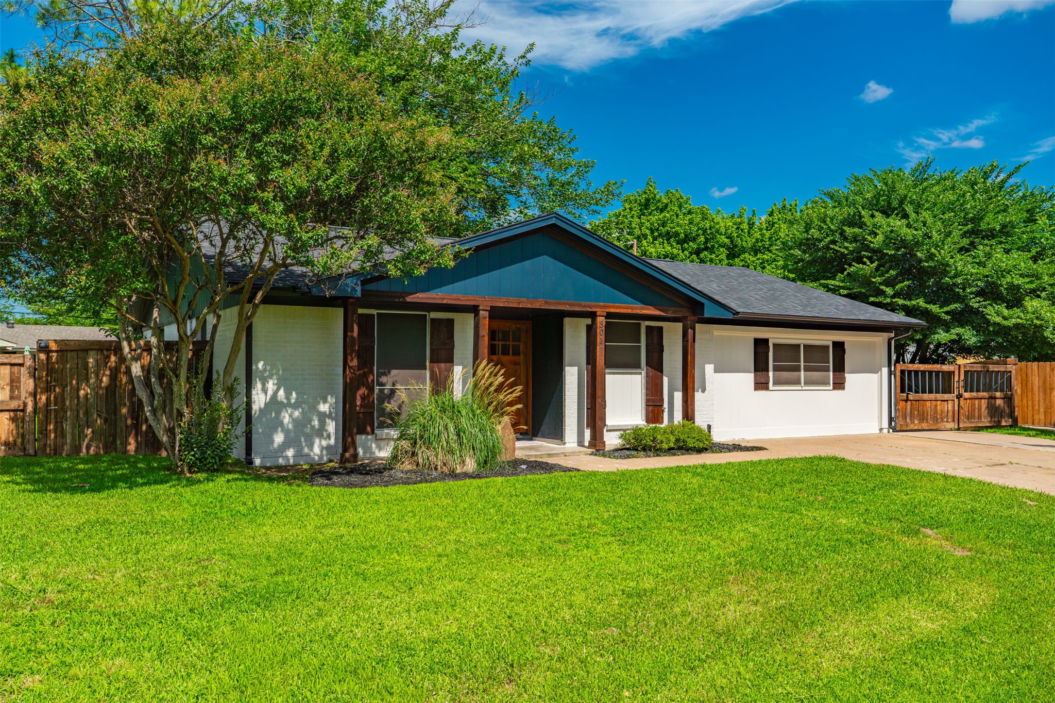 301 Bernice Court Burleson TX 76028