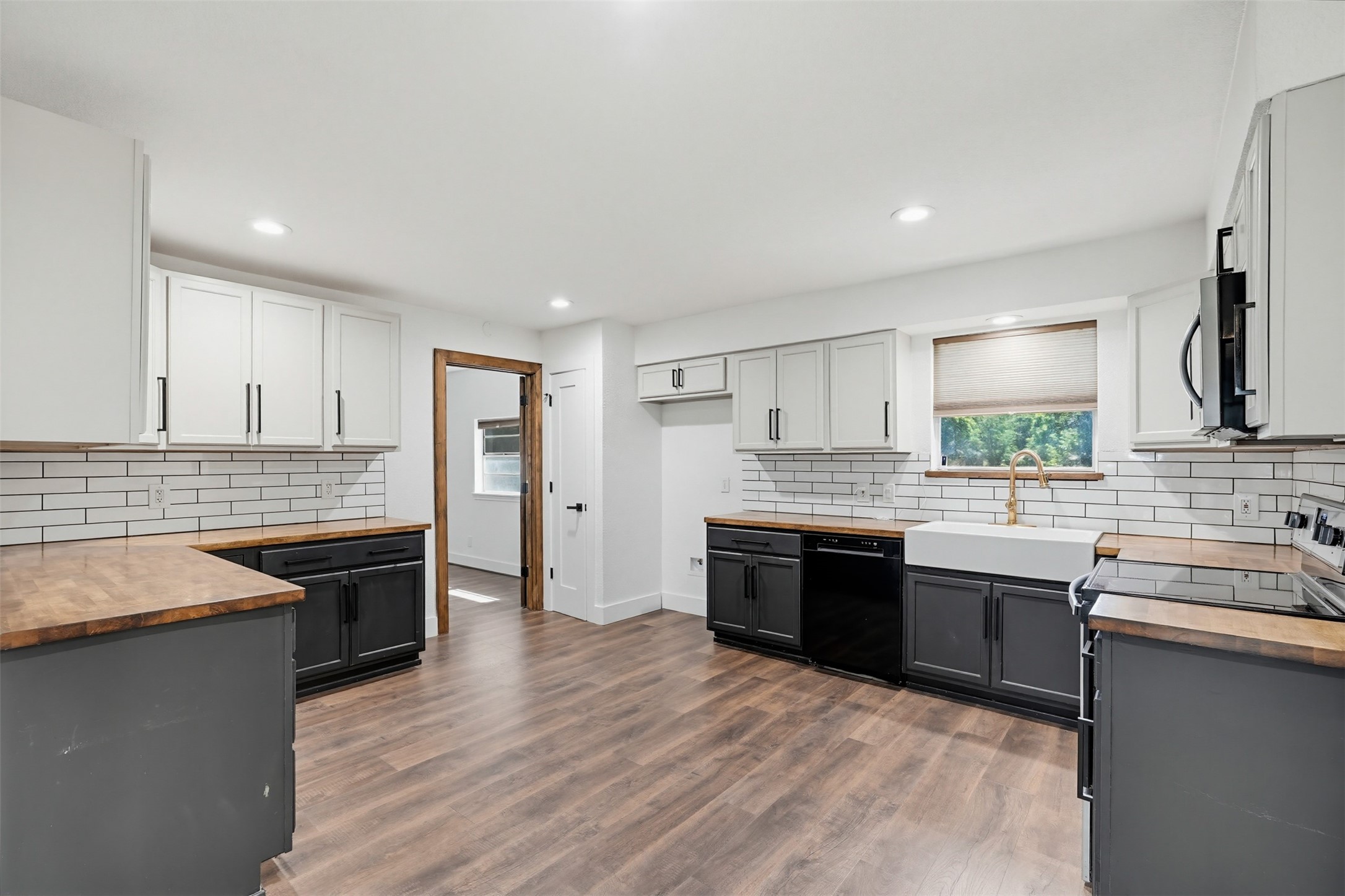 301 Bernice Court Burleson TX 76028