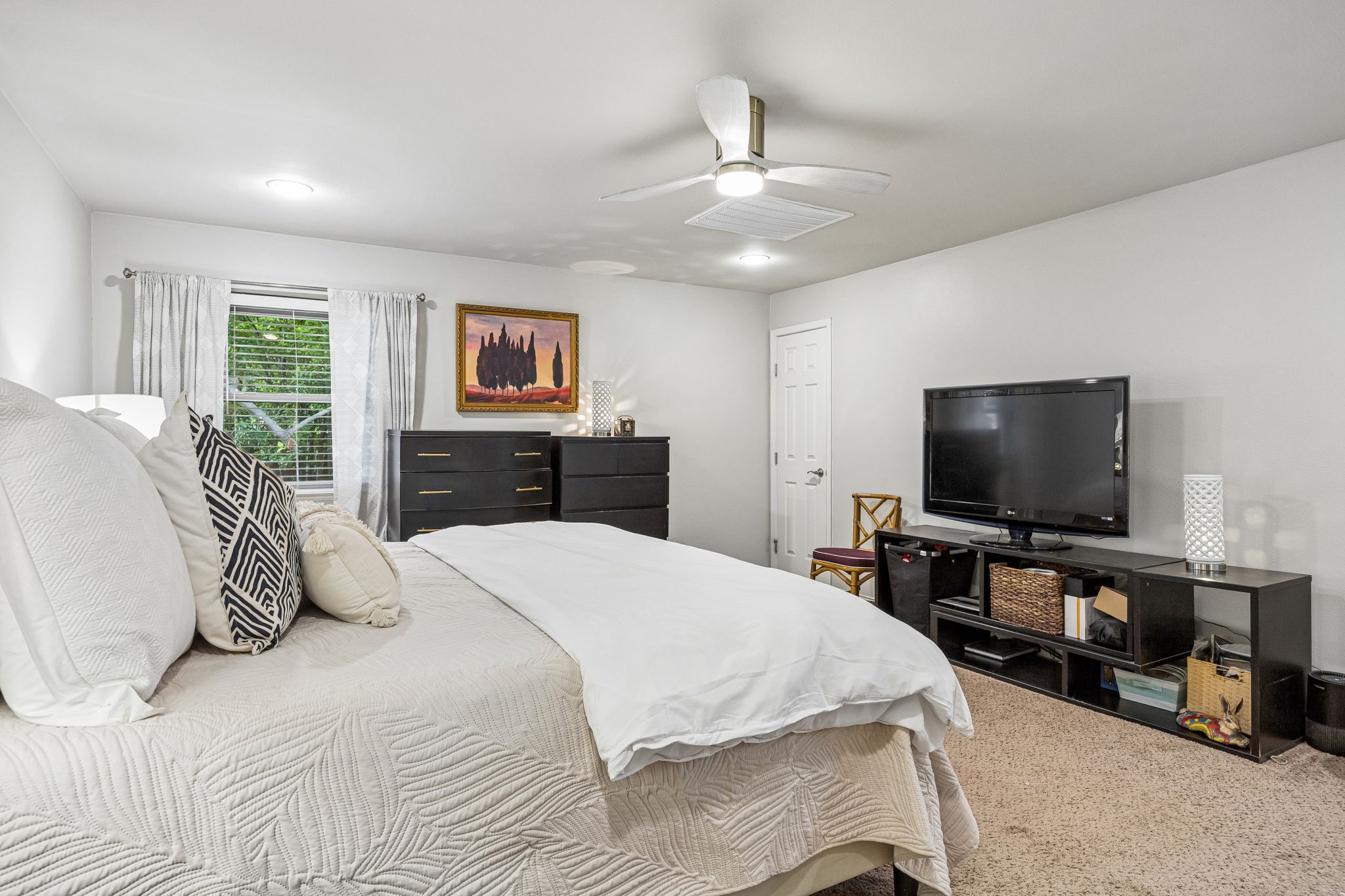 9605 Crestedge Drive Dallas TX 75238