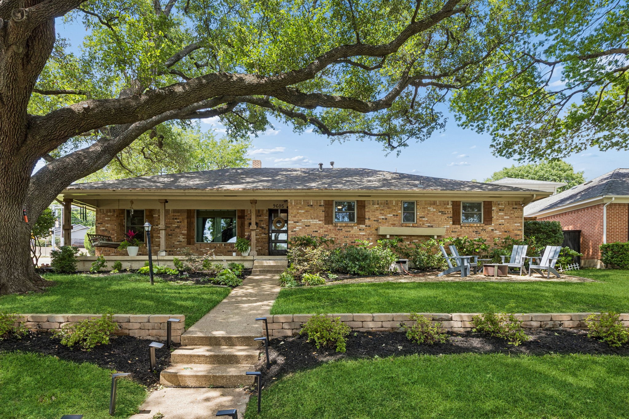 9605 Crestedge Drive Dallas TX 75238