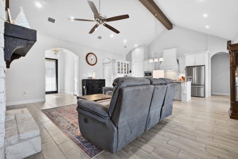 1019 Anna Circle Granbury TX 76048