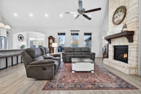 1019 Anna Circle Granbury TX 76048