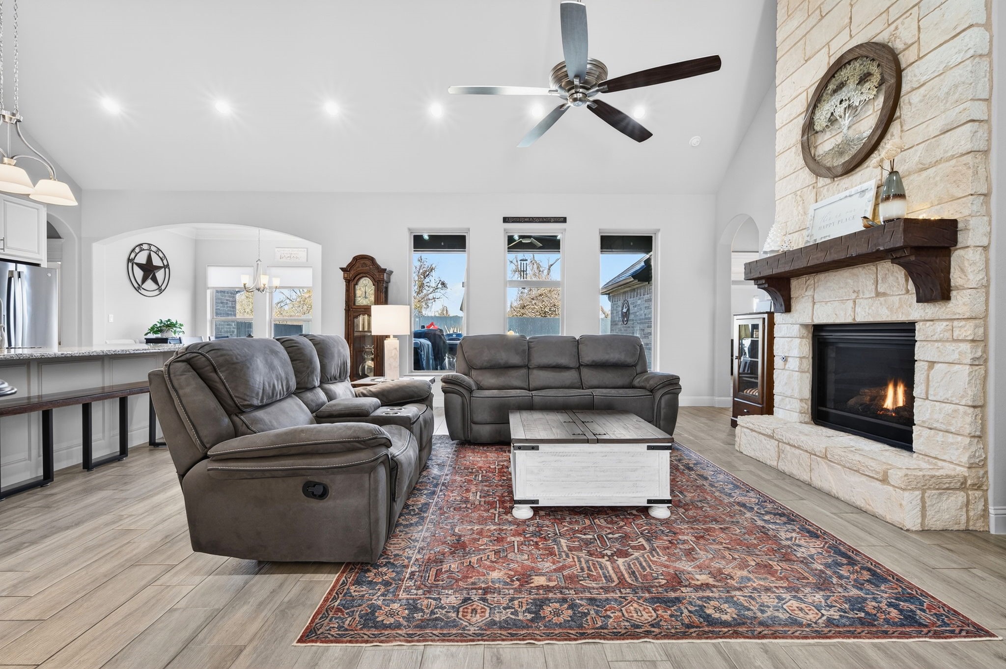 1019 Anna Circle Granbury TX 76048