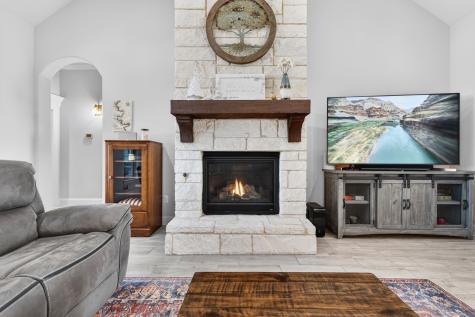 1019 Anna Circle Granbury TX 76048