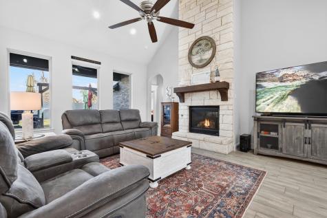 1019 Anna Circle Granbury TX 76048