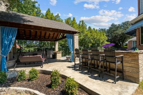 2205 Tiffany Circle Garland TX 75043