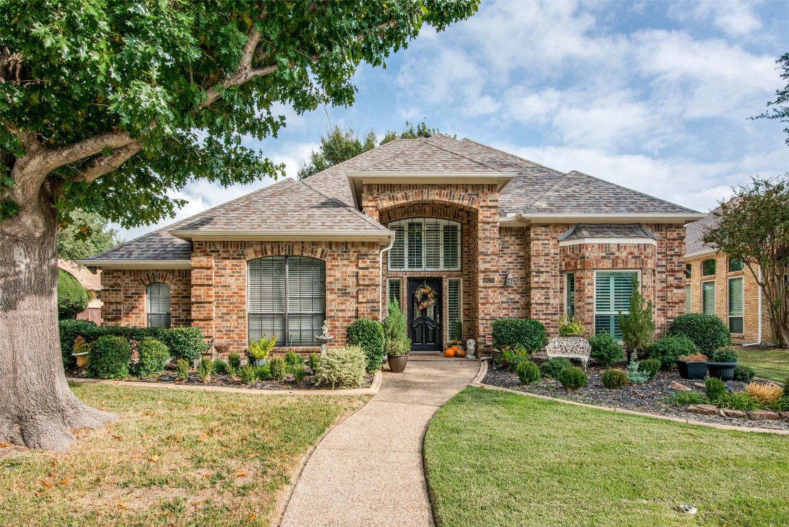 4827 N Meadow Ridge Circle Mckinney TX 75072
