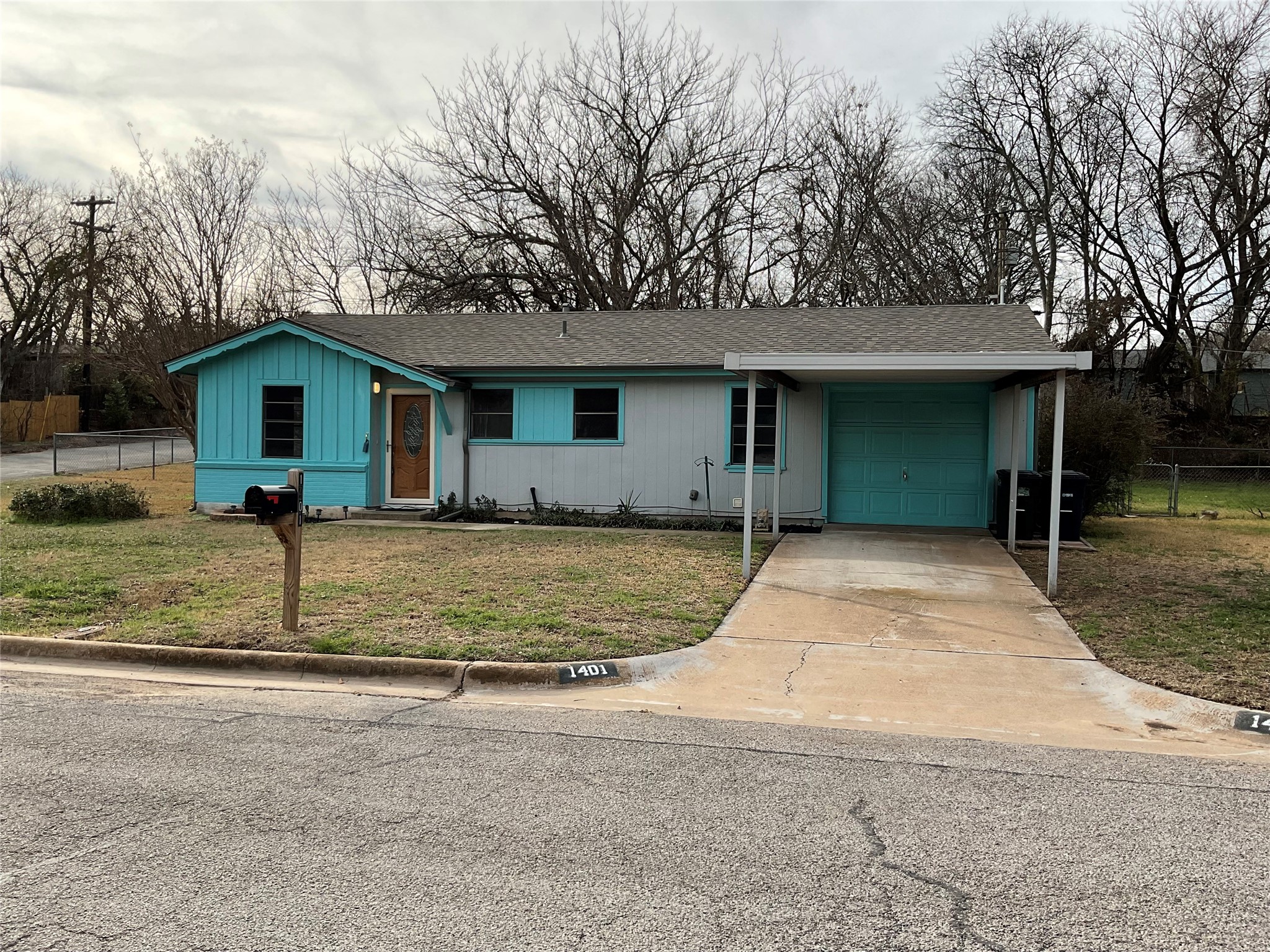 1401 W Ball Street Weatherford TX 76086