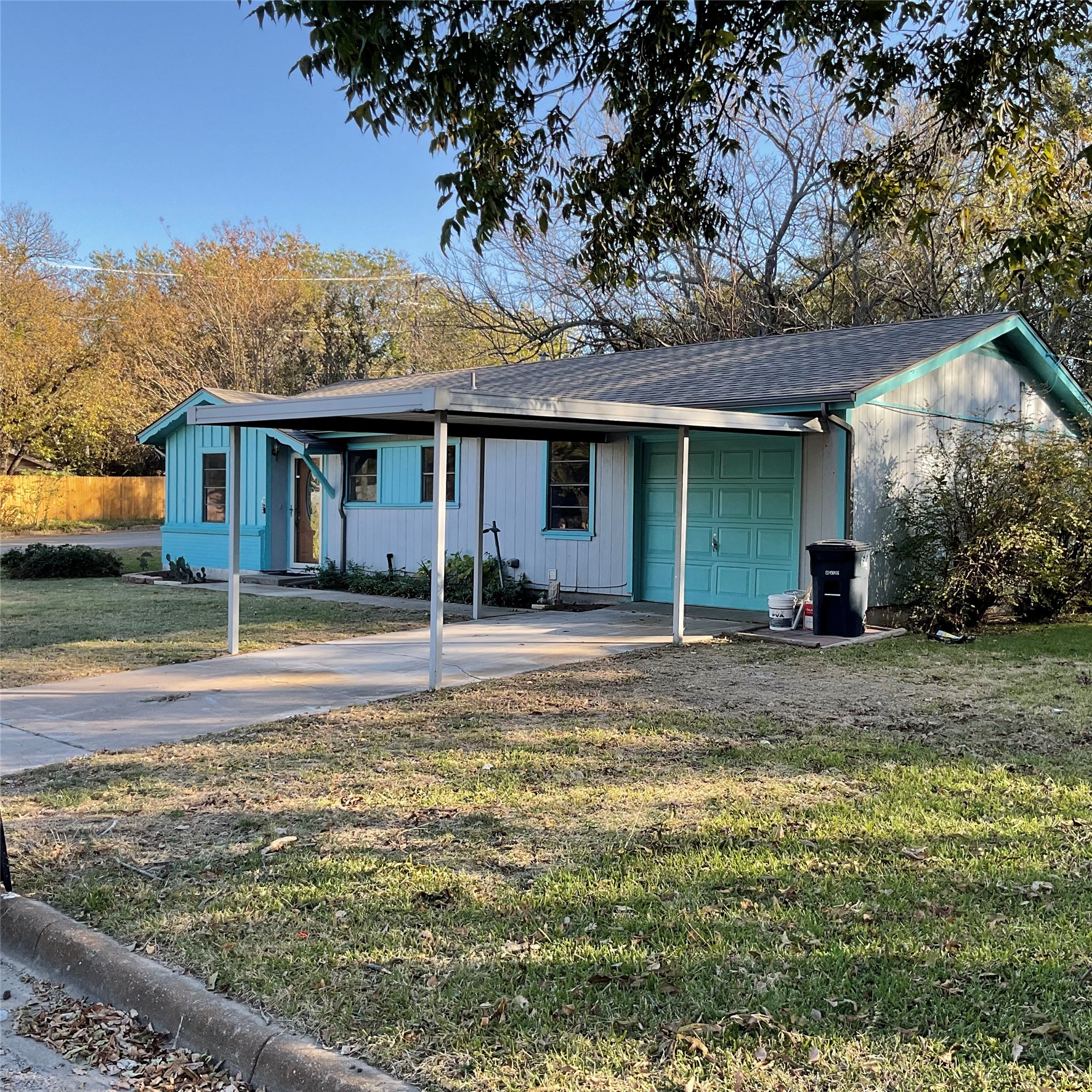 1401 W Ball Street Weatherford TX 76086