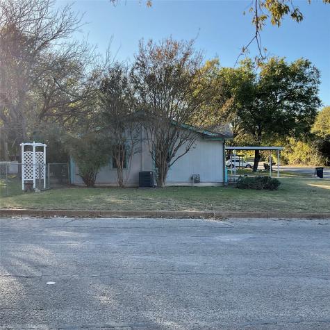 1401 W Ball Street Weatherford TX 76086