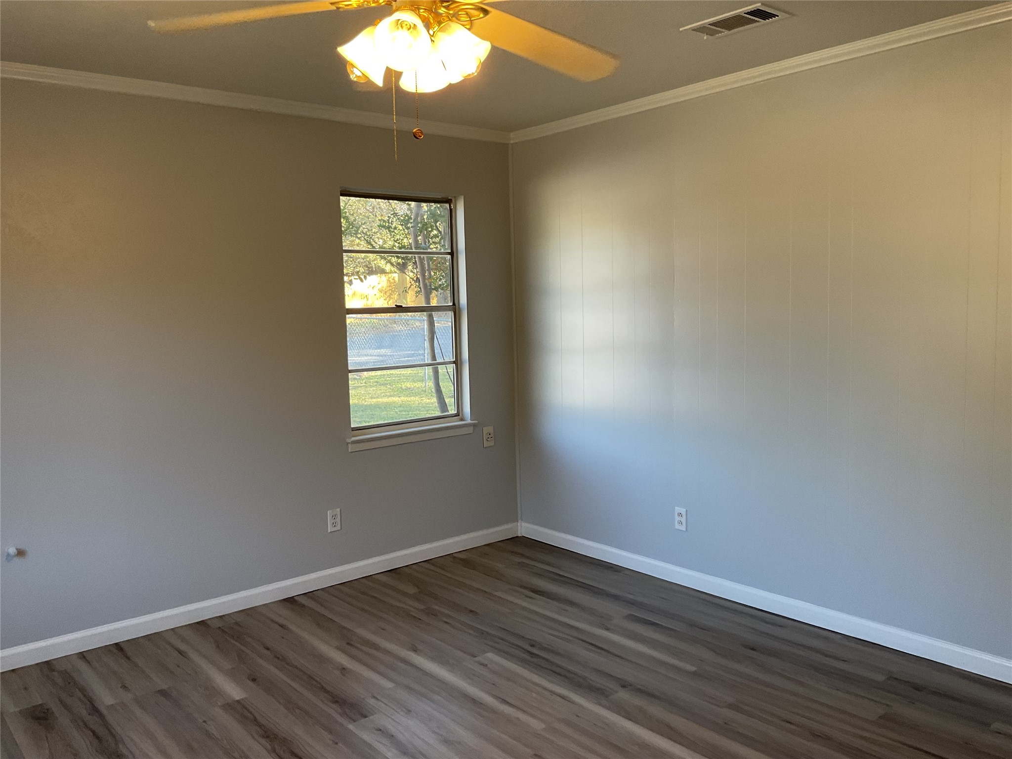 1401 W Ball Street Weatherford TX 76086