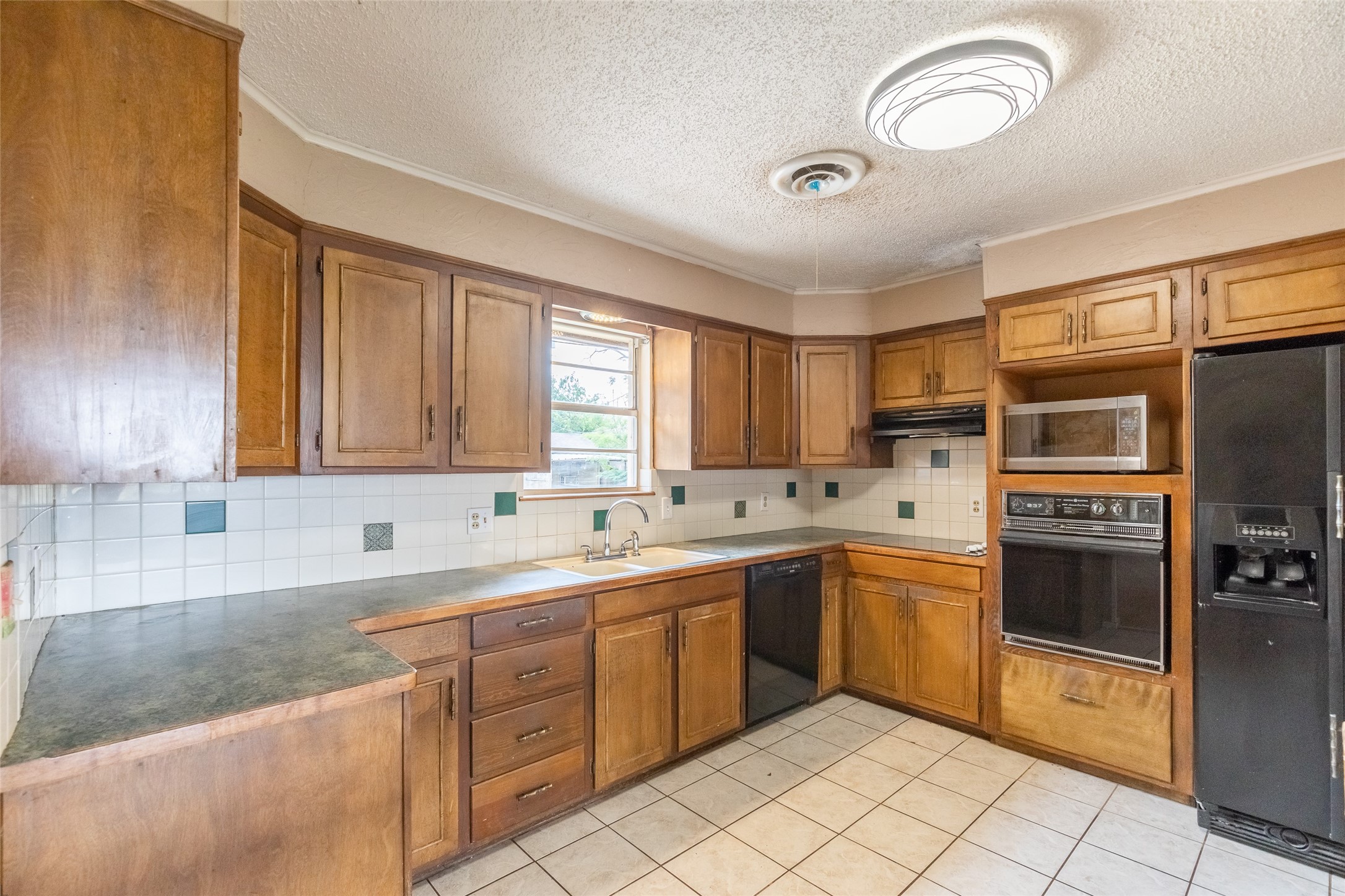 819 Avenue Q Anson TX 79501