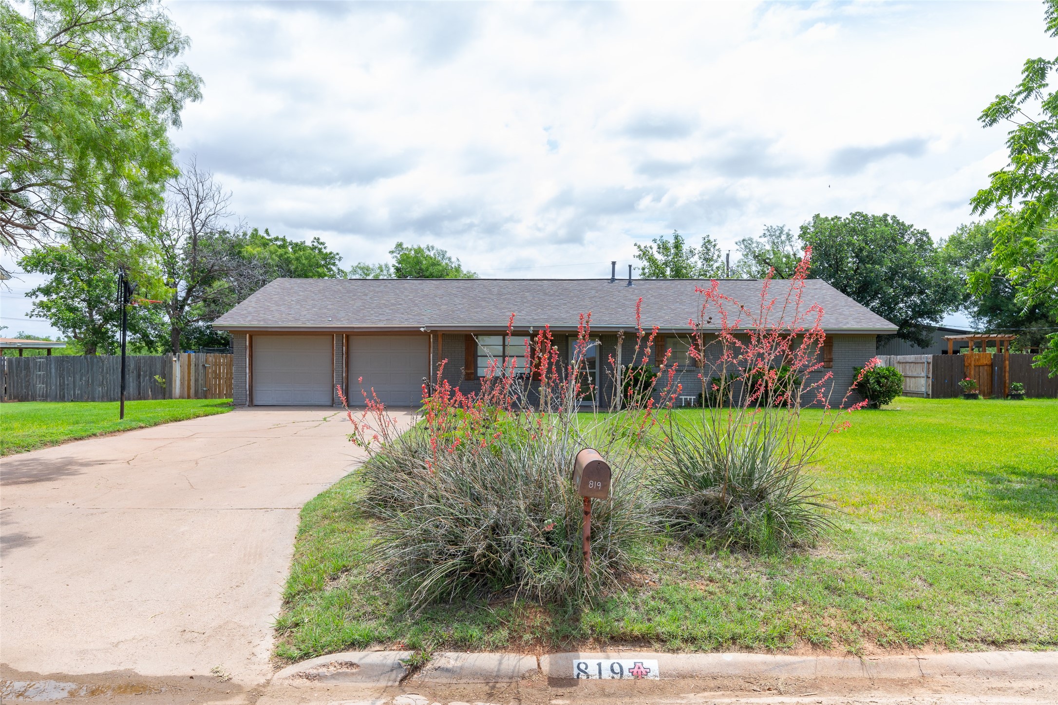 819 Avenue Q Anson TX 79501
