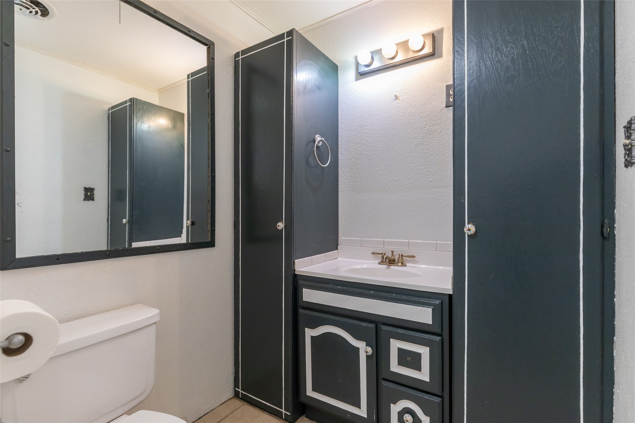 819 Avenue Q Anson TX 79501