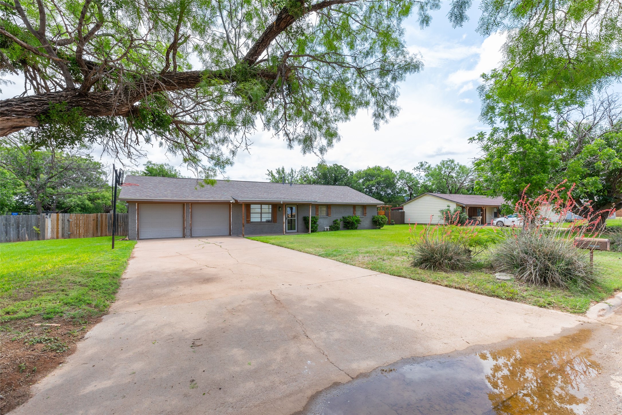 819 Avenue Q Anson TX 79501