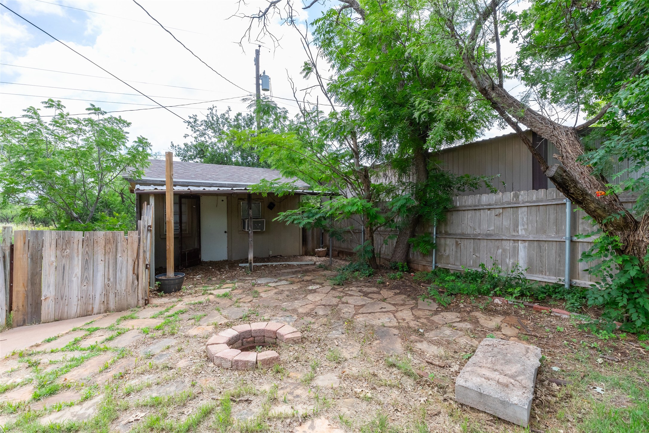 819 Avenue Q Anson TX 79501