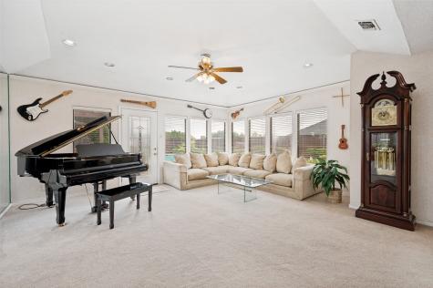 2822 Colleen Drive Garland TX 75043