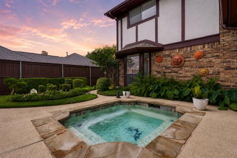 2822 Colleen Drive Garland TX 75043