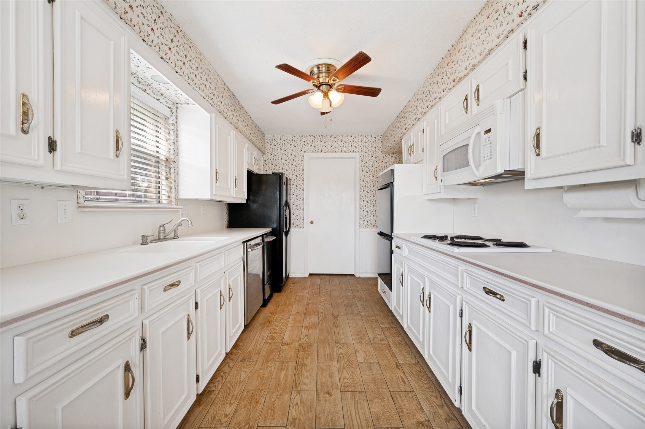 2822 Colleen Drive Garland TX 75043