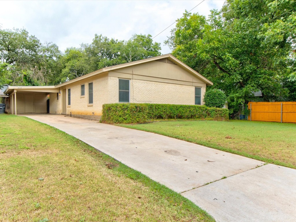 204 Prairie Avenue Cleburne TX 76033
