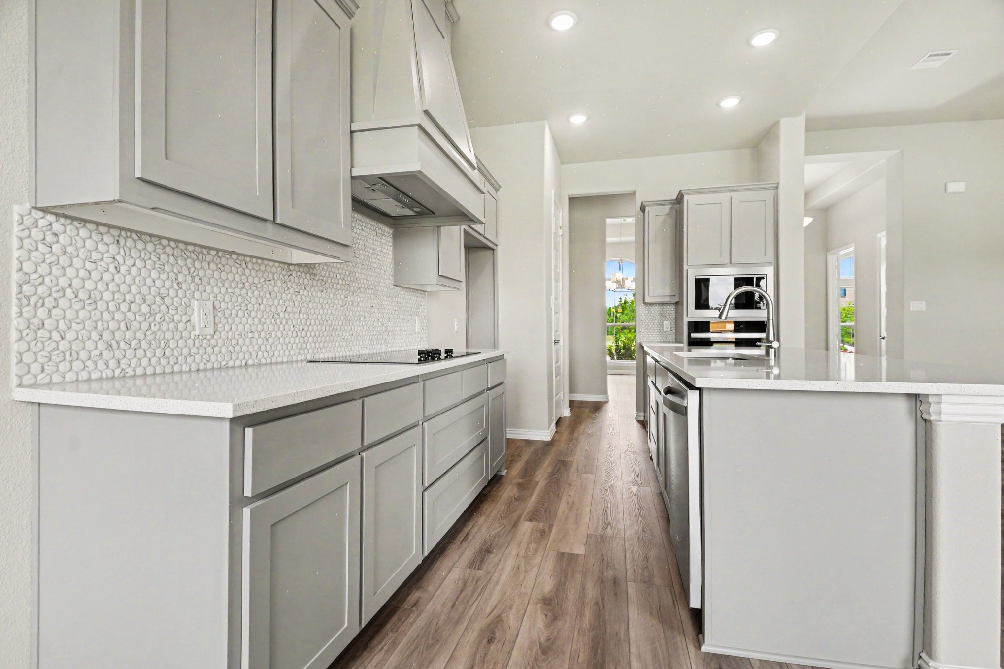 1913 Barrix Lane Desoto TX 75115