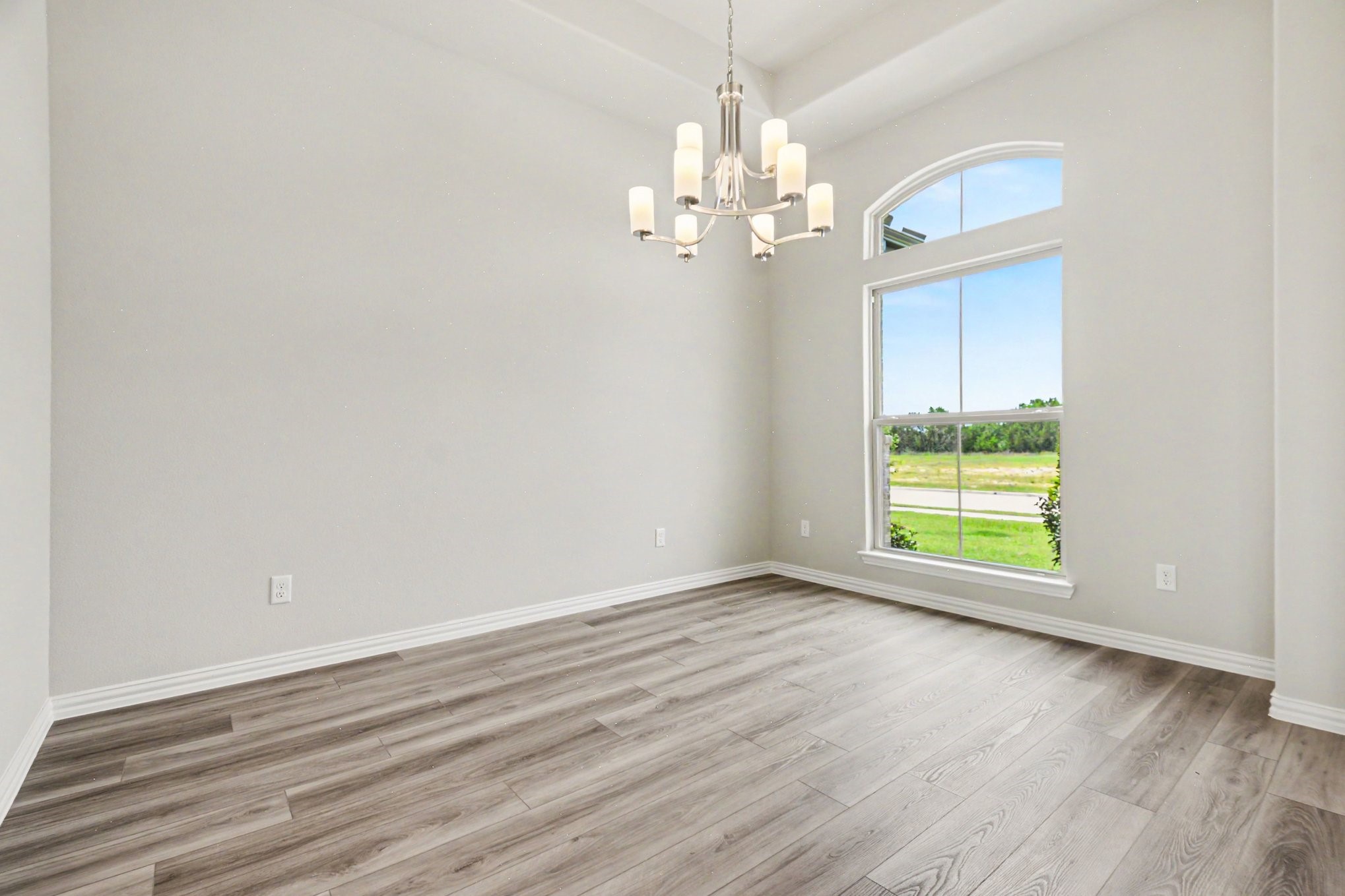 1913 Barrix Lane Desoto TX 75115
