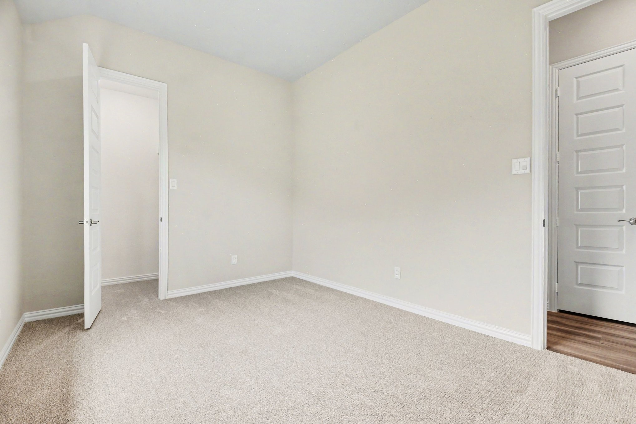 1913 Barrix Lane Desoto TX 75115