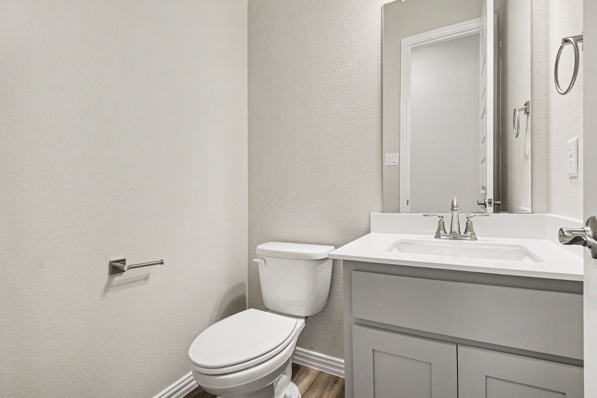 1913 Barrix Lane Desoto TX 75115