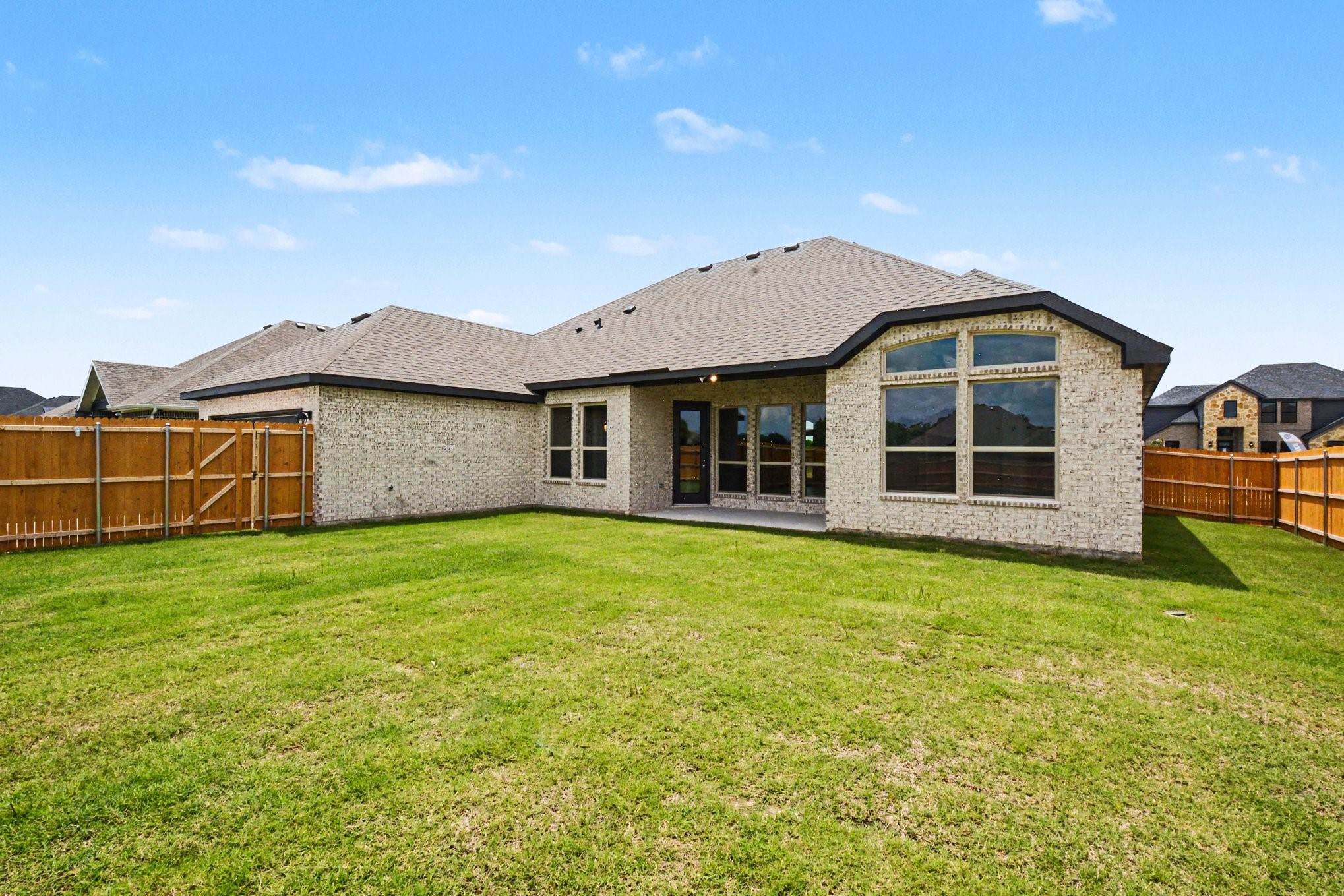 1913 Barrix Lane Desoto TX 75115
